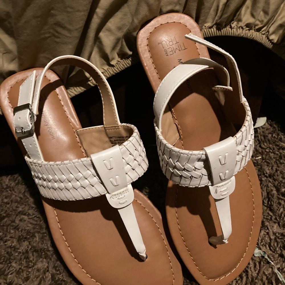 Sandals - Picture 2 of 4